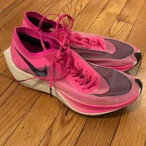 Nike Vaporfly Next %